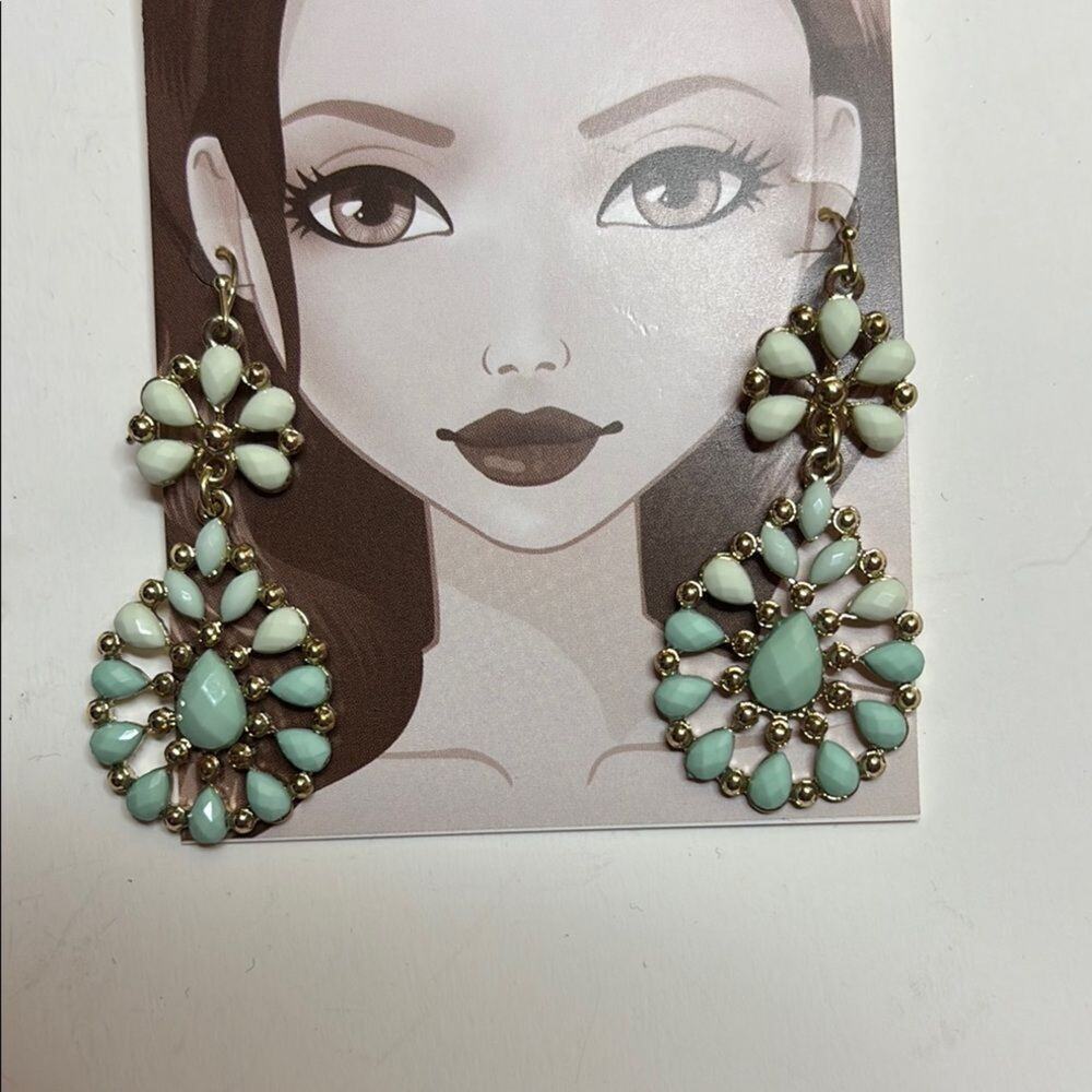 NWT Mint Green Statement Drop Earrings Gold Tone Floral Rhinestone Dangle